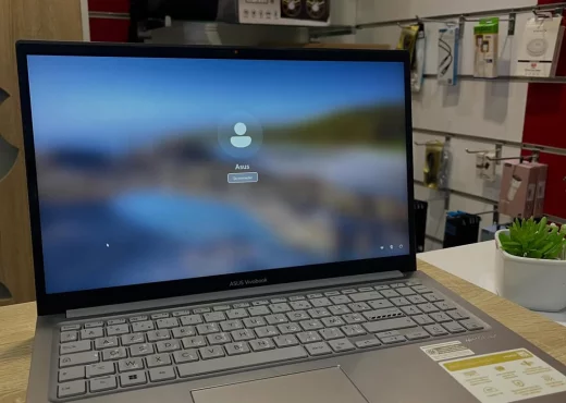 ASUS VIVOBOOK 15 - i3  13éme- 8G